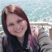 Soy licenciada en idiomas modernos, específicamente en inglés, me gustaría enseñar castellanos a personas q hablen otra lengua y quieran aprender castellano